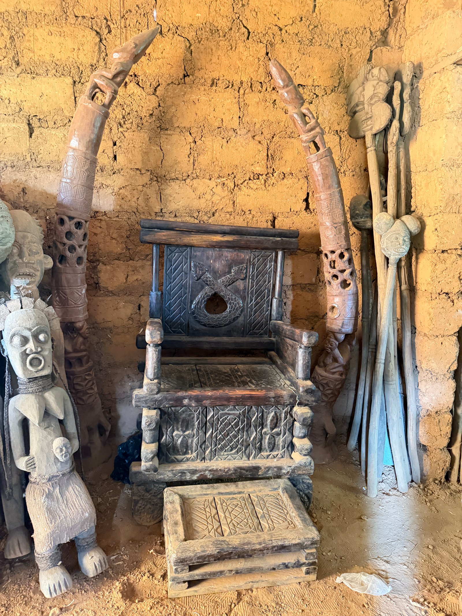Mandu Yenu Le trône le plus célèbre de l’histoire